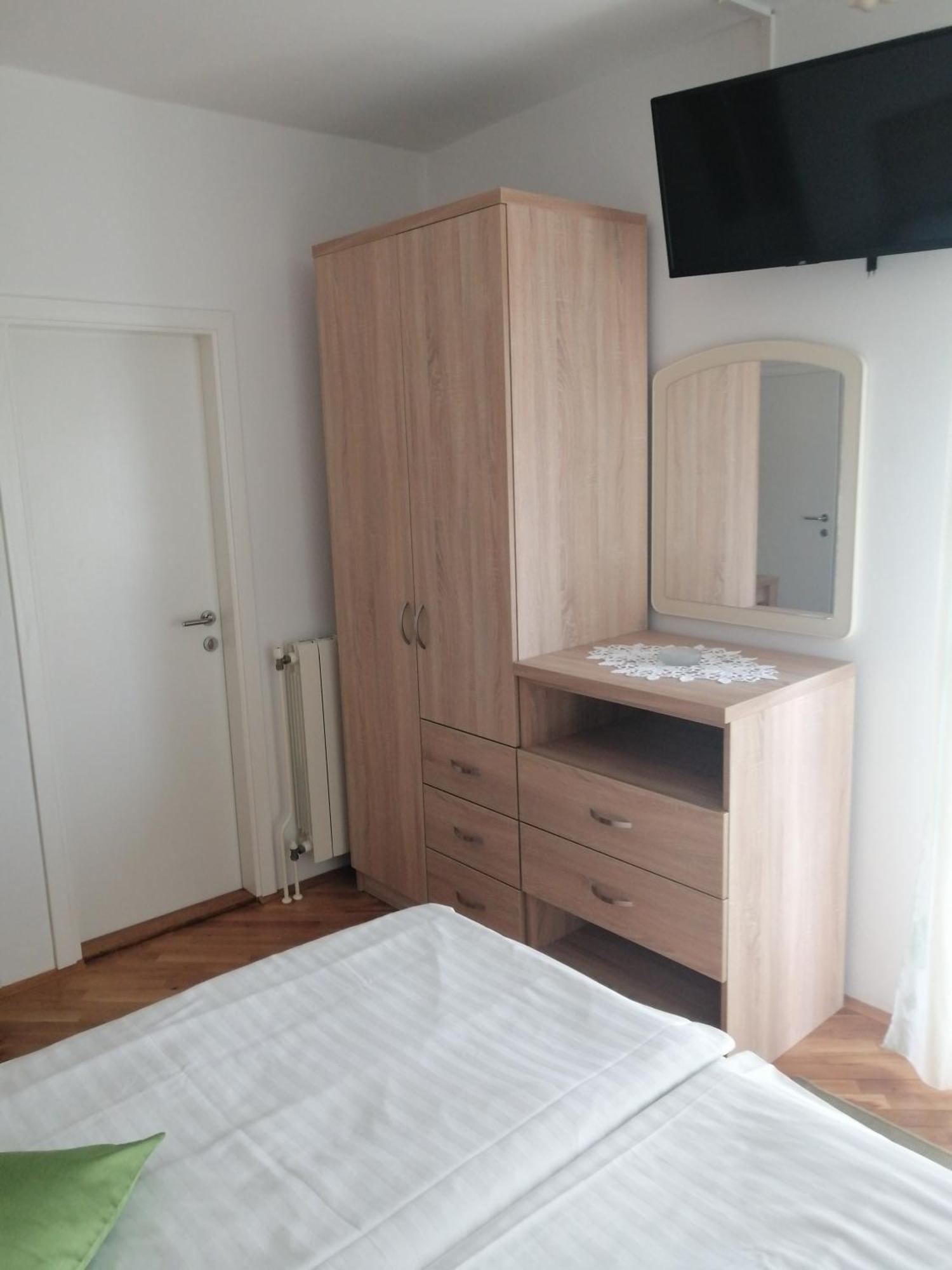 Apartman Branka Rab Town Exteriör bild