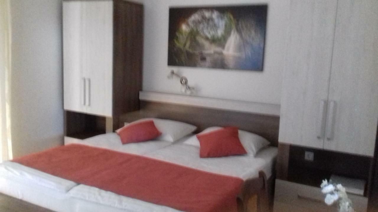 Apartman Branka Rab Town Exteriör bild